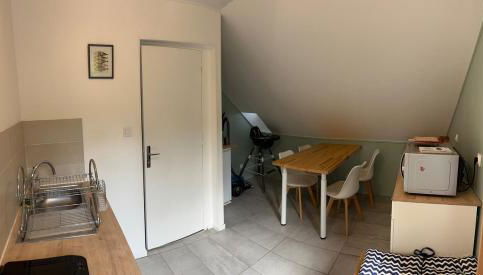 Appartement dans maison avec jardin privatif - Photo 5