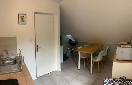Appartement dans maison avec jardin privatif - Photo 5