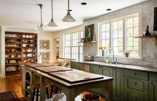 Elegant 7BR Estate with Pool & Hot Tub in Berkshires - Foto 20