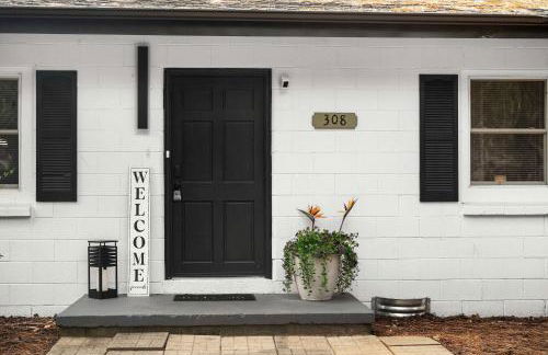 10 Min to Downtown - Desk - Fenced Yard - Wi-Fi - Foto 33