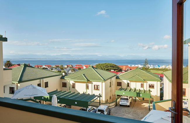 First Group Perna Perna Mossel Bay - Foto 1