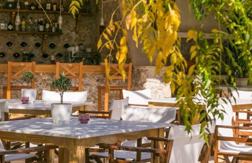 Mare Monte Luxury Suites - Photo 65