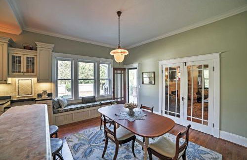 Spacious and Stunning Cleveland Getaway on 1 Acre - Foto 6