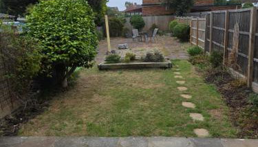 Spacious 3BR House for Contractors & Work Stays - Photo 5