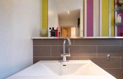 Stunning 5-bed 3-bath house close to the sea! - Foto 27