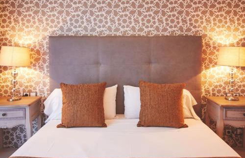 Alcam Cervantes Playa Badalona - Photo 20