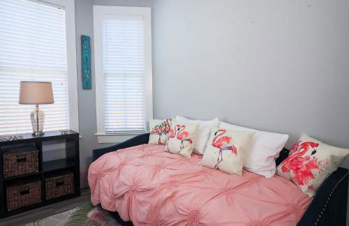 The Old Flamingo Vibrant Bungalow just 2 mins from the beach - Foto 40