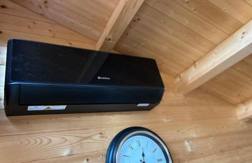 Wellness Ferienwohnung mit Sauna, Massagen, Spa, beheizbarem Whirlpool bei Leipzig - Foto 17