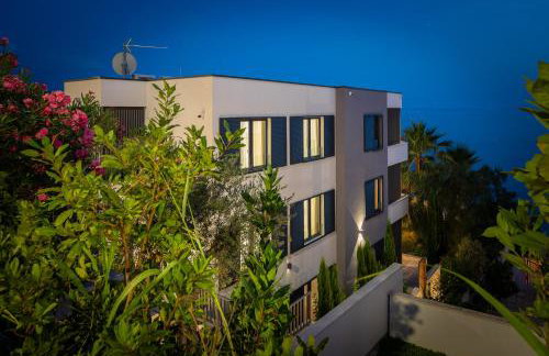 Paoma Lux Beach Suites - Photo 41