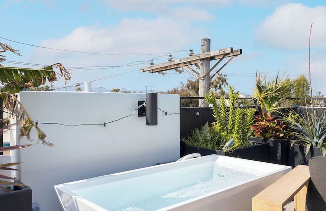 Venice View by Avantstay Walk to Venice Beach Rooftop, Ice Bath, Luxe Design - Photo 38