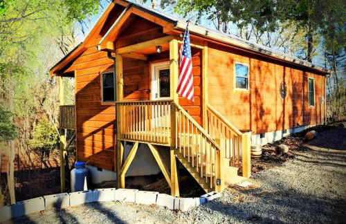 New Serene, Fun & Comfy Cabin- Covered Deck, Grill, Arcade - Foto 1