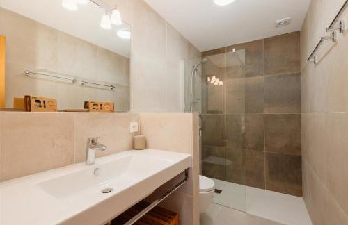 Holiday home with large sunny terrace, Costabella - Foto 6