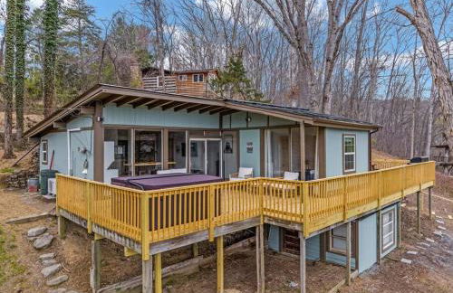 Lazy Lake 3BR Cabin w/ Mtn Views + Hot Tub +Wi-Fi - Foto 28