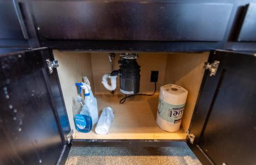 Steps 2 Everything! - KING Bed - Amazing Roof and Gym - Foto 29