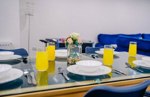 10BR 4Bath Home, Stag Do, Contractors, Big Group - Foto 8