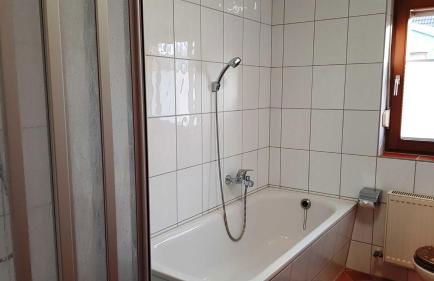 Ferienwohnung mit Balkon und Seeblick im 1 OG - Foto 7