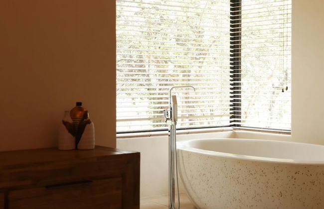 Villa Appelblaar Luxury 4 Bedroom Villa Home in the South African Bush - Photo 15