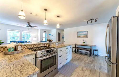 Hot Tub 5 min to beach King Bed - Foto 22