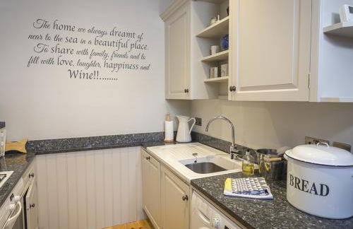 Rosemary Cottage - Photo 4