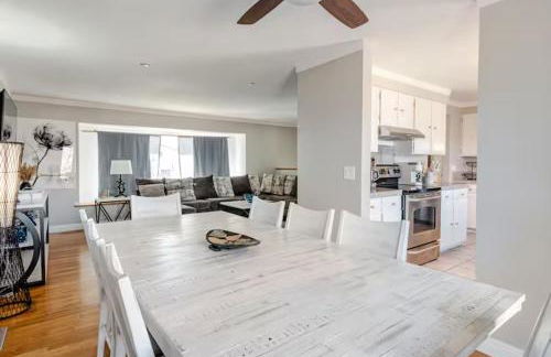 4 Bedrooms and 5 Beds with Game Room Only 5 min Drive to College and Perfect for Family's - Foto 9