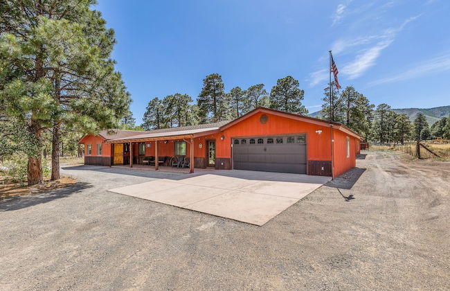 Spacious Canyon Peak Pine View Home Game Room Hot Tub - Photo 59