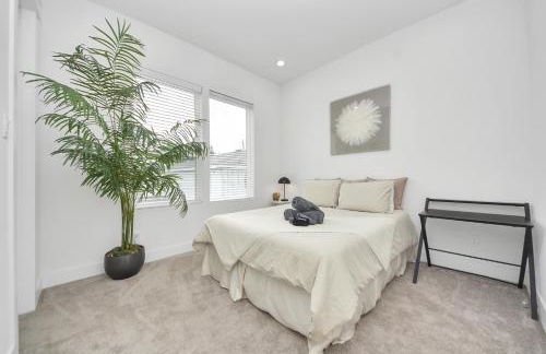 Stylish & Spacious 3BR Gem With Hot tub Near Downtown - Foto 7