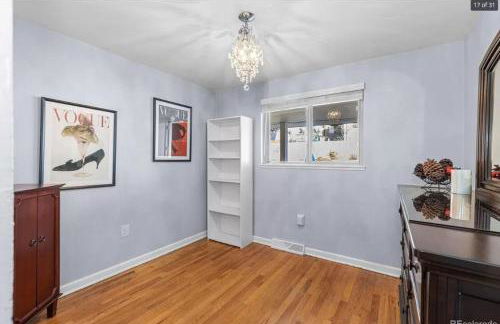 Sunny Beach House of Olde Town Arvada - Foto 18