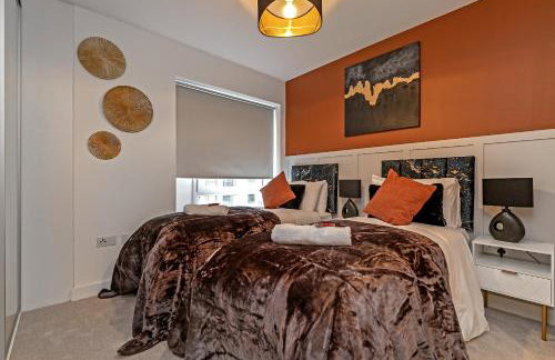 SUPERIOR AIRPORT SUITE, FREE Parking, Stylish, BALCONY, Two Bathrooms, Close To Airport, Station & Centre - Foto 39