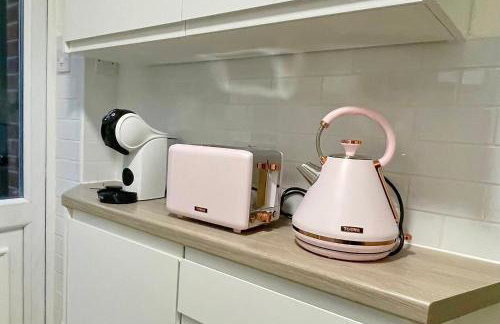 Stylish cottage in vibrant riverside village - Foto 20