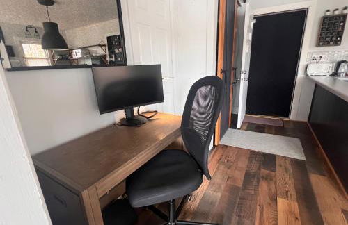 Charming Romantic Lakefront Cottage or Guest Room Depending on Availability Near Golf - Foto 27