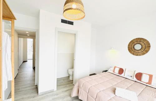 NUEVO, a 90 metros de la playa y con vistas al mar - Foto 10