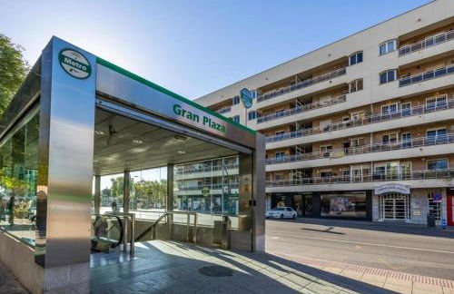 Piso con patio privado y parking Nervión Sevilla - Foto 47