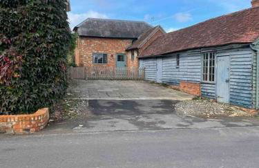 Annex at Southfields in idyllic Hampshire village - Photo 7