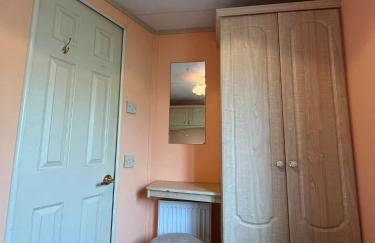 Light and Airy 2 Bedroom Mobile Home - Foto 12