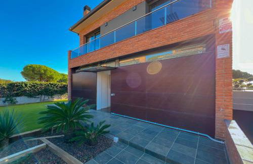 Stylish villa with saltwater pool - Foto 37