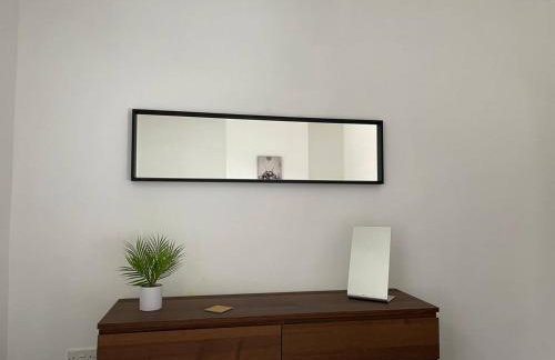 The Lawrence, Redcar - 2 Bedroom Victorian House - Free On-Street Permit Parking, Fast Wifi, Virgin TV - Perfect for Contractors, Families and Couples - Foto 5