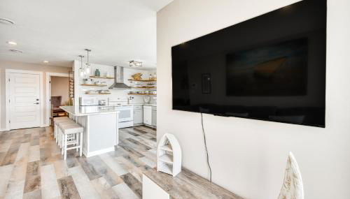 Bright Kitty Hawk Home with Hot Tub, Walk to Beach! - Foto 5