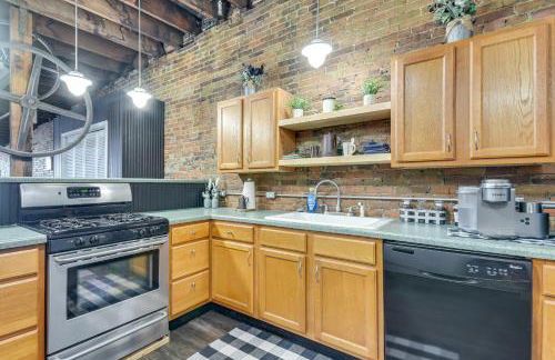 Jacuzzi Tub and Full Kitchen Dowtown Hannibal Loft - Foto 6