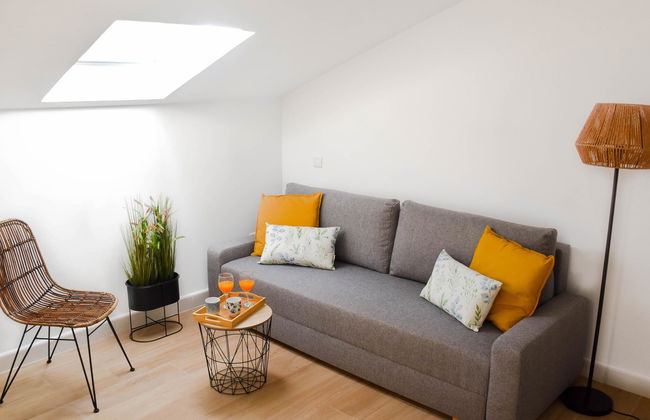 Atico Trinidad 1bedr - Photo 3