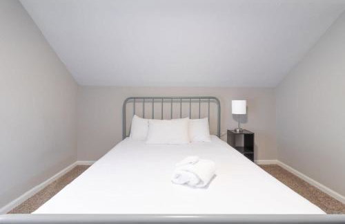 Wrap-Around Porch Uptown Stay-Pets Welcome! - Foto 34