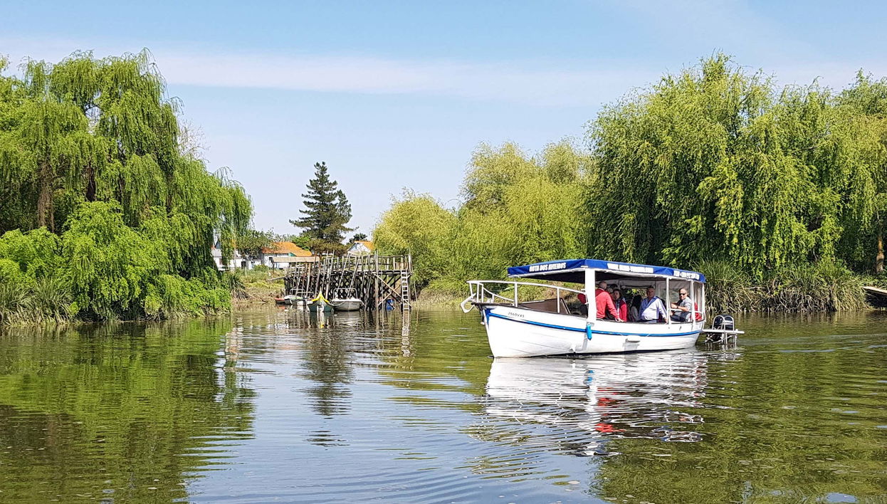 Paseo en barco por el río Tajo