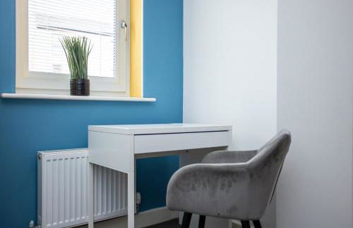 Carnforth 91 by Alt-Stay - 2 Bed En Suite Home - Parking, WiFi & King Bed - Contractors & Relocations - Weekly & Monthly Rates - Foto 10