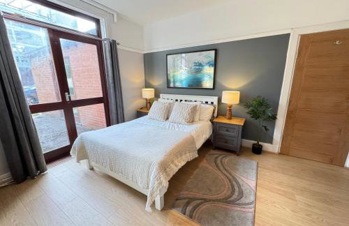 Very Large Central Property - Foto 18