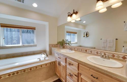 Near Donner Lake and Skiing Soda Springs Cabin! - Foto 14