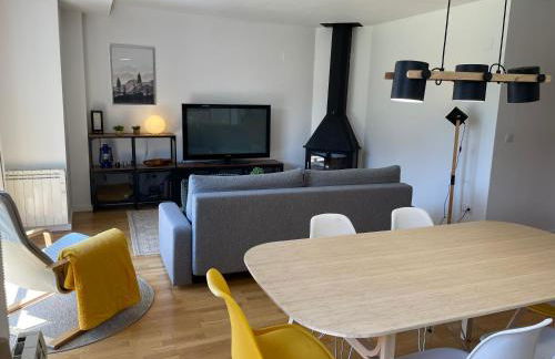 Ventanal de Saras Petfriendly Garaje Trastero y Chimenea - Arafita Apartamentos - Photo 29