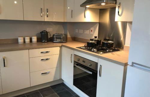 Hill House - 5 Mins Merry Hill - Perfect for Contractors & Families - Foto 4