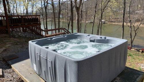 Beautiful Waterfront with Dock Firepit Hot tub - Foto 2