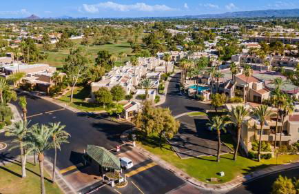 Resort Style Living In Phoenix's Most Exclusive Gated Community! - Foto 19