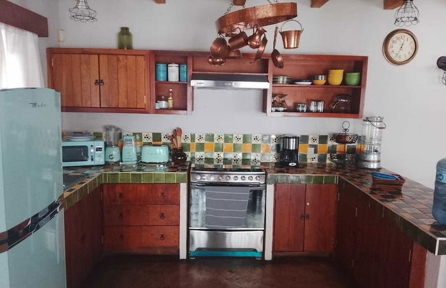 Beautiful Cabin Downtown Tapalpa Oven Mud Barbecue Grill 4 Room 12 ppl TV Wifi - Foto 44