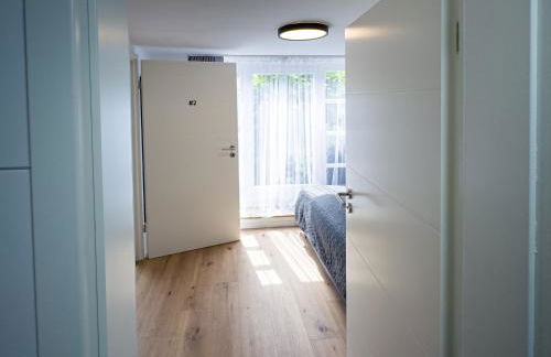 ImmoStay G#1 Ferienhaus - Parken & WiFi, 2 Balkone und 2 Bäder,4K - Foto 24